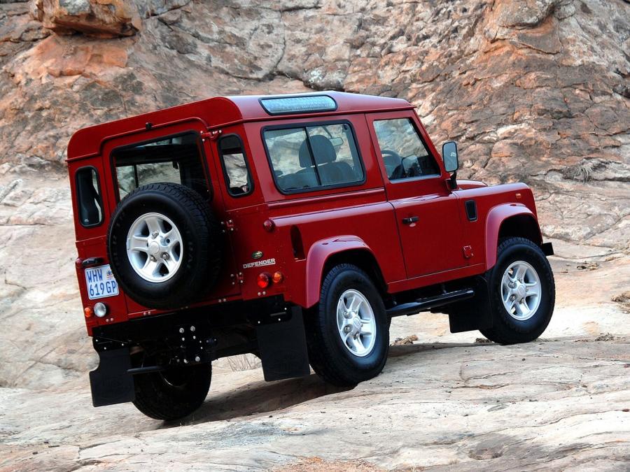  Land Rover Defender 90 Station Wagon 2007 года  (ZA) (фото 4 из 7)